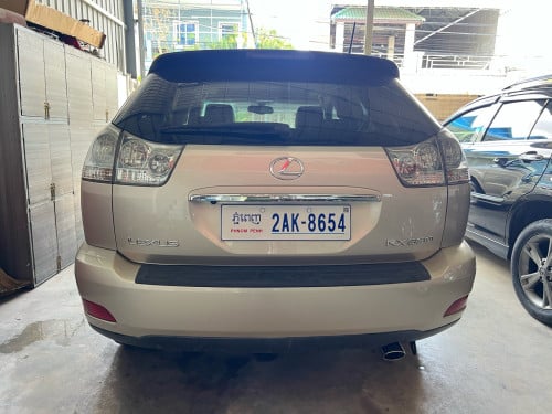Lexus RX 330 half full ប៉ុង 2 ឡានថ្មីណាស់