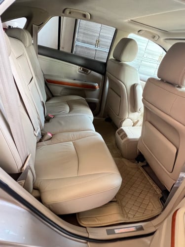 Lexus RX 330 half full ប៉ុង 2 ឡានថ្មីណាស់