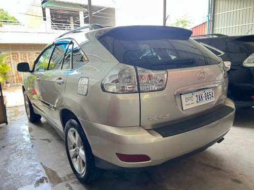 Lexus RX 330 half full ប៉ុង 2 ឡានថ្មីណាស់