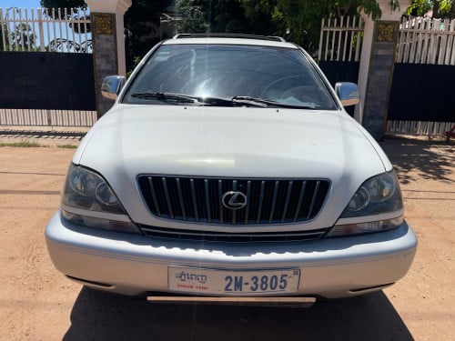 Lexus RX300 លក់បន្ទាន់ អ្នកប្រើផ្ទាល់