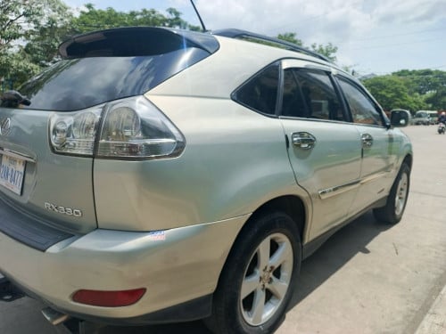 Lexus RX330 ស៊ីនសឹងម៉ាជុំ លក់បន្ទាន់