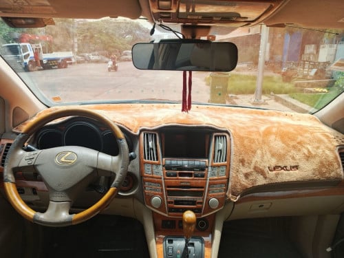 Lexus RX330 ស៊ីនសឹងម៉ាជុំ លក់បន្ទាន់