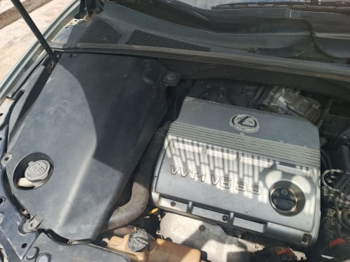 Lexus RX330 ស៊ីនសឹងម៉ាជុំ លក់បន្ទាន់