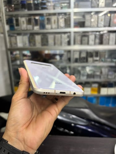 LG V60 128G Ram8G Sim1 USA សានុំស្រុីន ស្នាមកញ្ចក់តិច