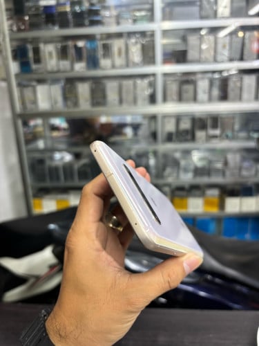 LG V60 128G Ram8G Sim1 USA សានុំស្រុីន ស្នាមកញ្ចក់តិច