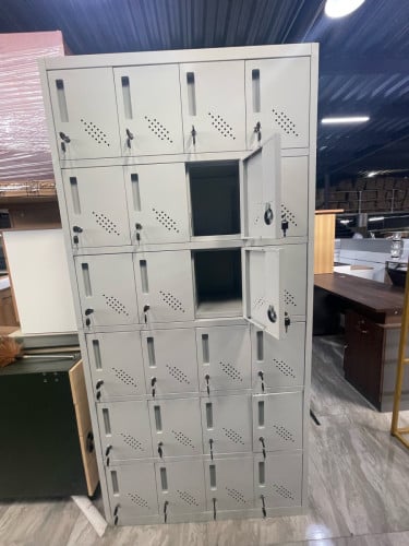 Locker 24doors