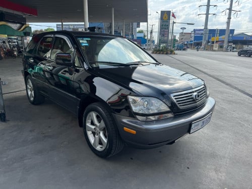 LX 300 ជាប្រភេទស្ដេចឡាន 99 ប៉ុង 1