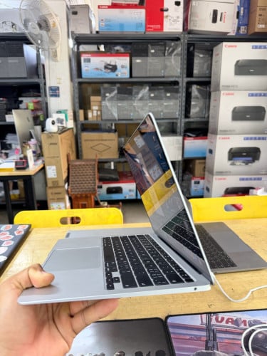 MacBook Air M1