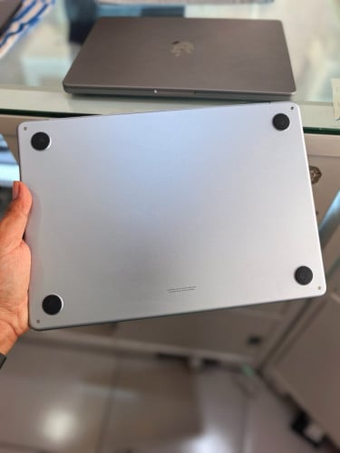 Macbook Air M4 13” 16/512GB មួយតឹកស្អាត