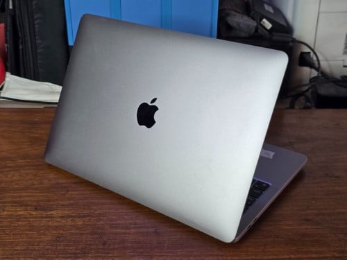 MacBook Pro 13" M1 2020 ដាក់លក់