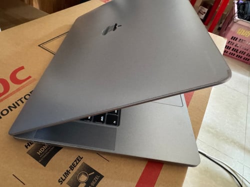 MacBook Pro 16 2019 99%