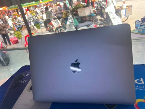 MacBook Pro 2019 core i5