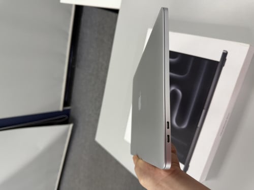 Macbook Pro 2019 Ram16G condition 99% លក់អត់បន្ទាន់ តម្លៃធូរចាប់ពី339$