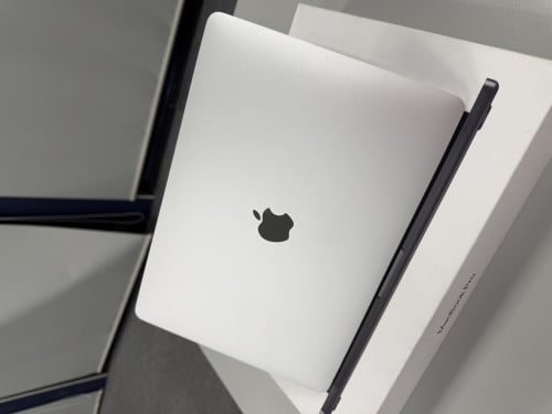 Macbook Pro 2019 Ram16G condition 99% លក់អត់បន្ទាន់ តម្លៃធូរចាប់ពី339$