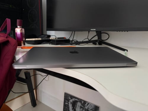MacBook Pro M2 13inch ram8 ssd 512