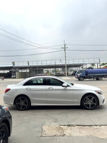 MERCEDES-BENZ C-300 2015 AMG PACKAGE ក្រដាសពន្ធ 🔵តម្លៃពិសេស 32,000$