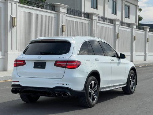 MERCEDES BENZ GLC300 Years: 2016 Option: AMG PACKAGE