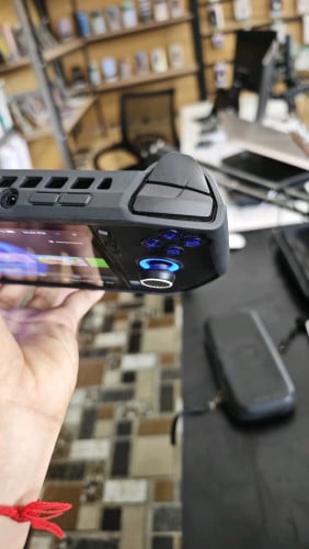 Msi Claw Ultra 7 នៅស្អាត 1TB
