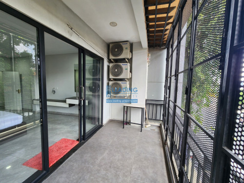 N1008 | New Renovated 2 Bedrooms Riverside Area For Rent