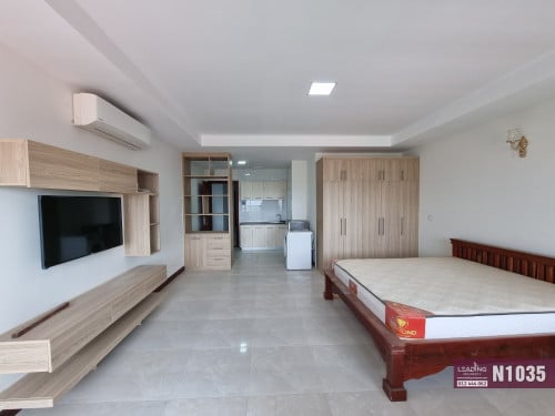 N1035 | Nice Studio with Private Balcony For Rent in Chroy Changva Area