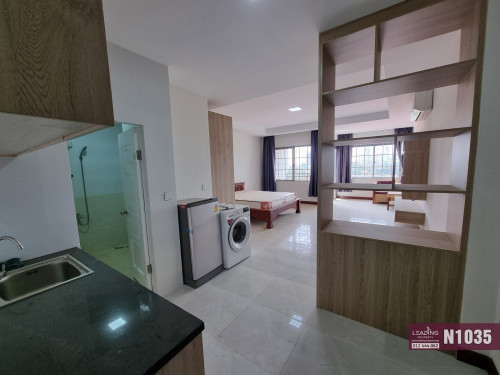 N1035 | Nice Studio with Private Balcony For Rent in Chroy Changva Area