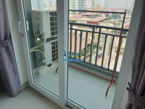 N563 | Western 1 Bedroom Serviced Apartment For Rent Near Russian Market