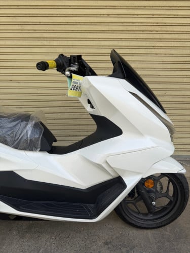 NEW 2025 HONDA PCX 125 FROM JAPAN FOR SLAE