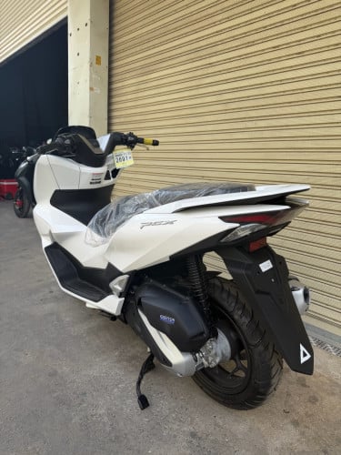 NEW 2025 HONDA PCX 125 FROM JAPAN FOR SLAE