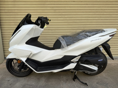 NEW 2025 HONDA PCX 125 FROM JAPAN FOR SLAE