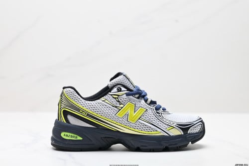New Balance 740 Sneakers