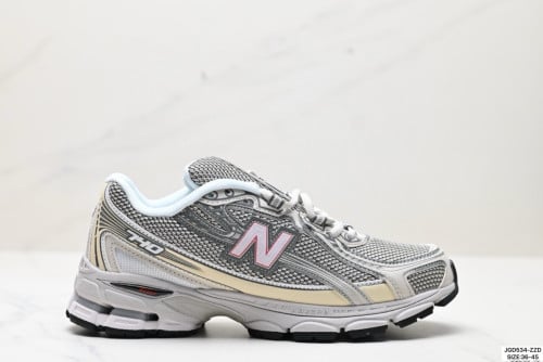 New Balance 740 Sneakers