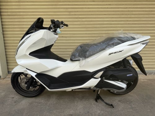 NEW HONDA PCX 125 2023 FROM JAPAN FOR SALE