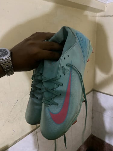 Nike mercurial grade C size 42