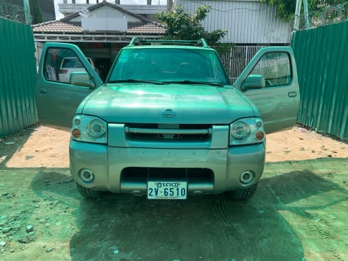 Nissan Frontier ឆ្នាំ 01 ប៉ុង2 កាពីតាស