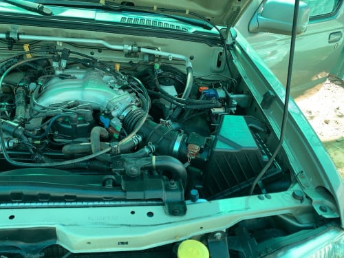 Nissan Frontier ឆ្នាំ 01 ប៉ុង2 កាពីតាស