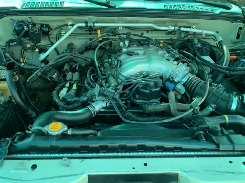 Nissan Frontier ឆ្នាំ 01 ប៉ុង2 កាពីតាស