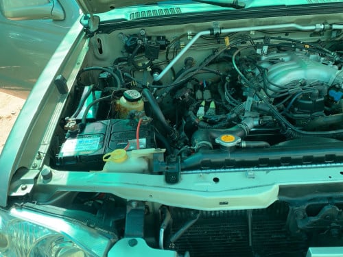 Nissan Frontier ឆ្នាំ 01 ប៉ុង2 កាពីតាស