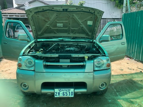 Nissan Frontier ឆ្នាំ 01 ប៉ុង2 កាពីតាស