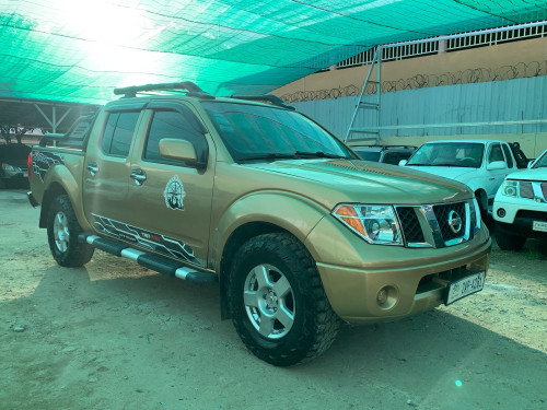 Nissan Frontier ឆ្នាំ 05 ប៉ុង1 សាំង + ហ្គាស