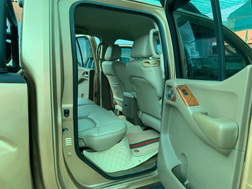 Nissan Frontier ឆ្នាំ 05 ប៉ុង1 សាំង + ហ្គាស