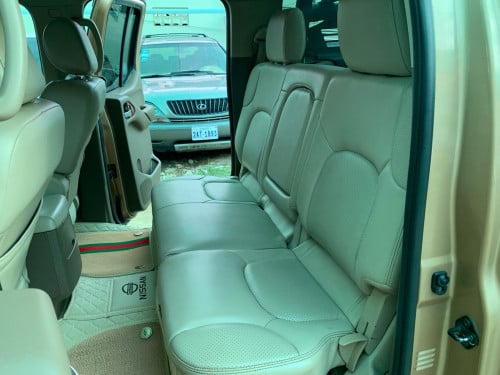 Nissan Frontier ឆ្នាំ 05 ប៉ុង1 សាំង + ហ្គាស