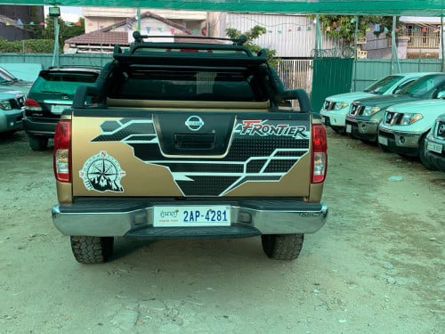 Nissan Frontier ឆ្នាំ 05 ប៉ុង1 សាំង + ហ្គាស