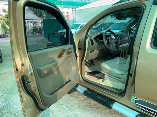 Nissan Frontier ឆ្នាំ 05 ប៉ុង1 សាំង + ហ្គាស
