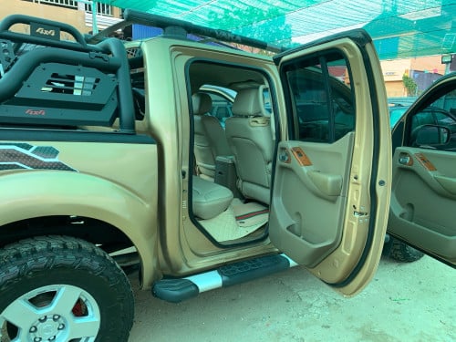 Nissan Frontier ឆ្នាំ 05 ប៉ុង1 សាំង + ហ្គាស