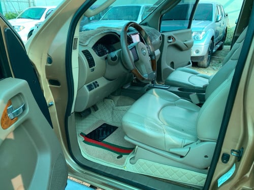 Nissan Frontier ឆ្នាំ 05 ប៉ុង1 សាំង + ហ្គាស