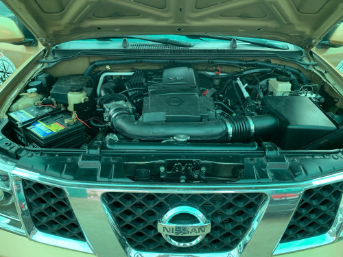 Nissan Frontier ឆ្នាំ 05 ប៉ុង1 សាំង + ហ្គាស