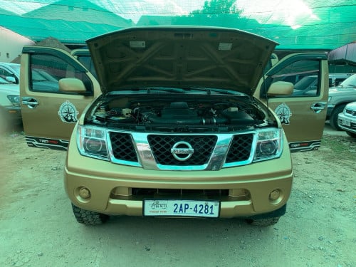 Nissan Frontier ឆ្នាំ 05 ប៉ុង1 សាំង + ហ្គាស