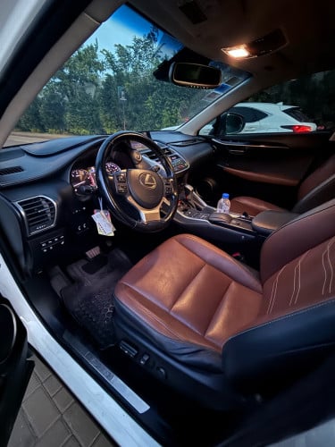 NX200T 2015 Upgrade NX300 2018 F-Sport លក់បន្ទាន់