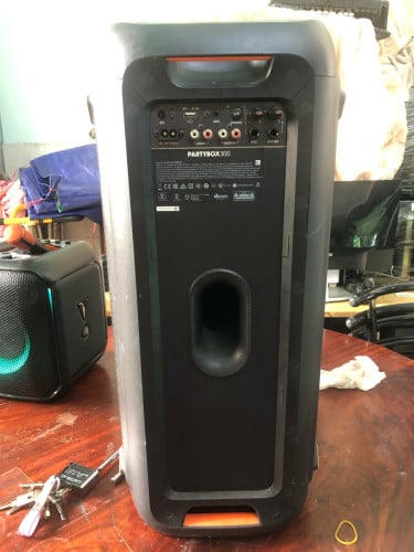 Party Box300