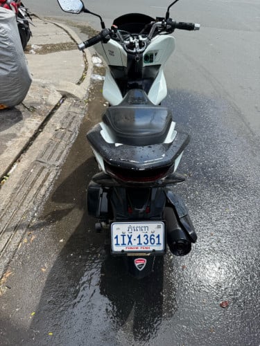 Pcx 150cc មានពន្ធ